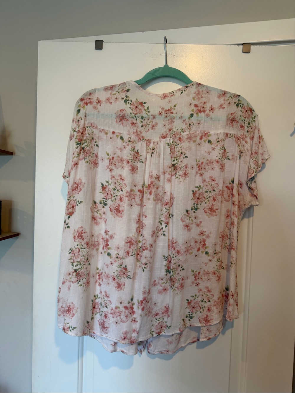 Maurices Floral Short Sleeve Blouse - White & Pink